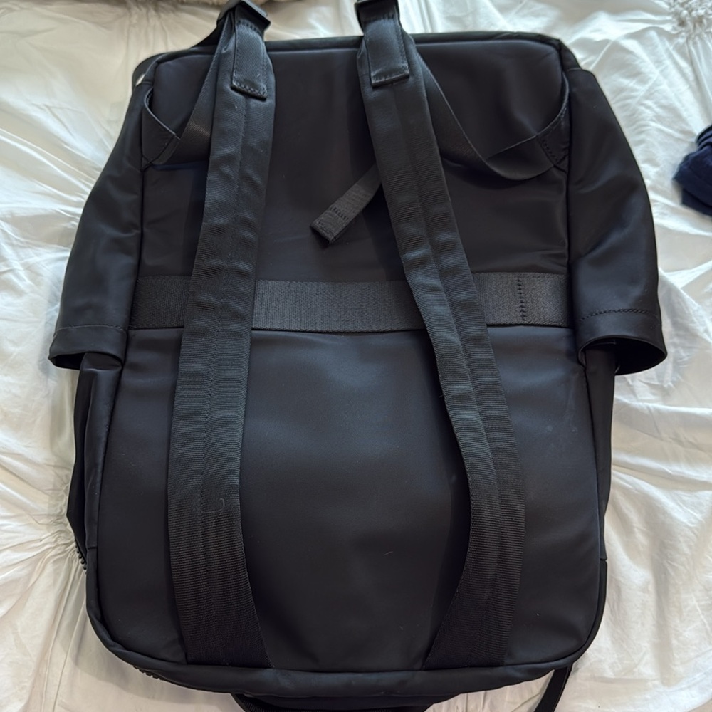 Lululemon Everyday Black Backpack - Picture 6 of 6
